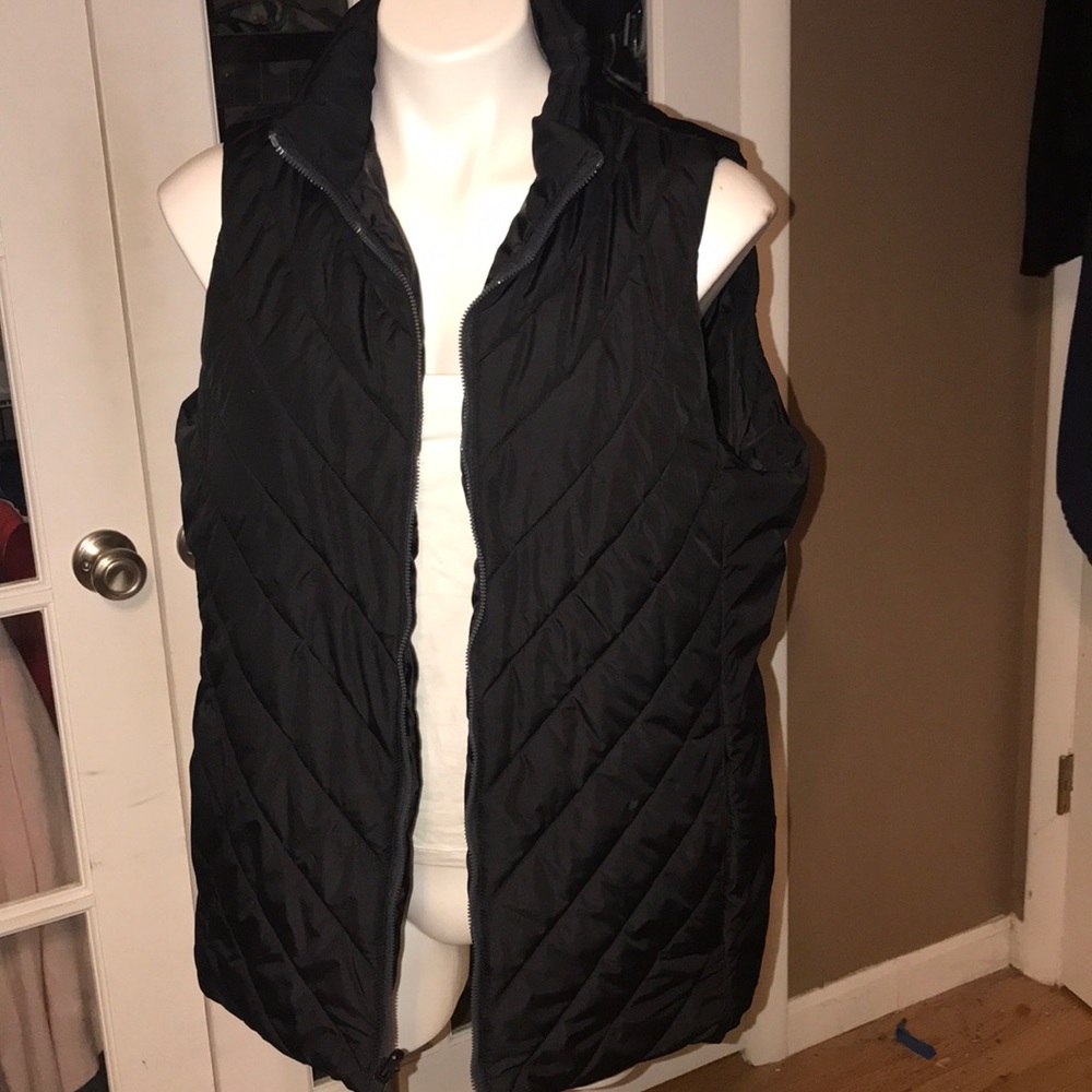 LANDS END black vest